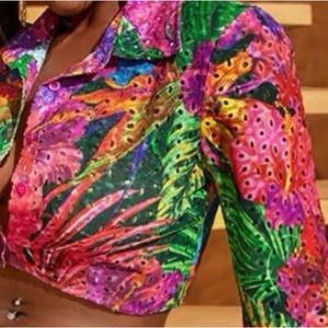 Brand new tropical print lantern crop shirt